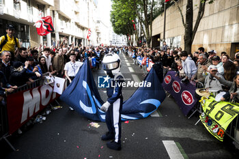 2024-06-14 - WEC orga, ambiance during the Grande Parade des Pilotes of the 2024 24 Hours of Le Mans, 4th round of the 2024 FIA World Endurance Championship, on the Circuit des 24 Heures du Mans, on June 14, 2024 in Le Mans, France - 24 HEURES DU MANS 2024 - PARADE - ENDURANCE - MOTORS