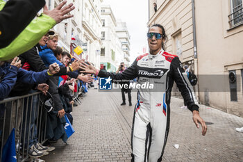 2024-06-14 - GELAEL Sean (ind), Team WRT, BMW M4 GT3 #31, LM GT3, FIA WEC, portrait during the Grande Parade des Pilotes of the 2024 24 Hours of Le Mans, 4th round of the 2024 FIA World Endurance Championship, on the Circuit des 24 Heures du Mans, on June 14, 2024 in Le Mans, France - 24 HEURES DU MANS 2024 - PARADE - ENDURANCE - MOTORS