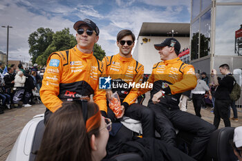 2024-06-14 - 59 SAUCY Grégoire (swi), COTTINGHAM James (gbr), COSTA Nicolas (bra), United Autosports, McLaren 720S GT3 Evo #59, LM GT3, FIA WEC, action during the Grande Parade des Pilotes of the 2024 24 Hours of Le Mans, 4th round of the 2024 FIA World Endurance Championship, on the Circuit des 24 Heures du Mans, on June 14, 2024 in Le Mans, France - 24 HEURES DU MANS 2024 - PARADE - ENDURANCE - MOTORS