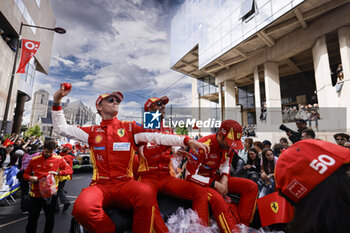 2024-06-14 - 50 FUOCO Antonio (ita), MOLINA Miguel (spa), NIELSEN Nicklas (dnk), Ferrari AF Corse, Ferrari 499P #50, Hypercar, FIA WEC, ambiance portrait during the Grande Parade des Pilotes of the 2024 24 Hours of Le Mans, 4th round of the 2024 FIA World Endurance Championship, on the Circuit des 24 Heures du Mans, on June 14, 2024 in Le Mans, France - 24 HEURES DU MANS 2024 - PARADE - ENDURANCE - MOTORS