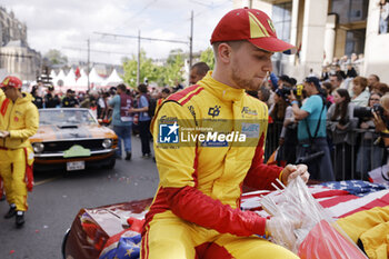 2024-06-14 - SHWARTZMAN Robert (isr), AF Corse, Ferrari 499P #83, Hypercar, FIA WEC, portrait during the Grande Parade des Pilotes of the 2024 24 Hours of Le Mans, 4th round of the 2024 FIA World Endurance Championship, on the Circuit des 24 Heures du Mans, on June 14, 2024 in Le Mans, France - 24 HEURES DU MANS 2024 - PARADE - ENDURANCE - MOTORS