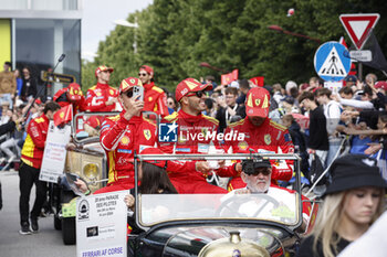 2024-06-14 - 50 FUOCO Antonio (ita), MOLINA Miguel (spa), NIELSEN Nicklas (dnk), Ferrari AF Corse, Ferrari 499P #50, Hypercar, FIA WEC, ambiance portrait during the Grande Parade des Pilotes of the 2024 24 Hours of Le Mans, 4th round of the 2024 FIA World Endurance Championship, on the Circuit des 24 Heures du Mans, on June 14, 2024 in Le Mans, France - 24 HEURES DU MANS 2024 - PARADE - ENDURANCE - MOTORS