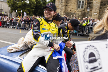 2024-06-14 - BAUD Sébastien (fra), TF Sport, Corvette Z06 GT3.R #82, LM GT3, FIA WEC, portrait during the Grande Parade des Pilotes of the 2024 24 Hours of Le Mans, 4th round of the 2024 FIA World Endurance Championship, on the Circuit des 24 Heures du Mans, on June 14, 2024 in Le Mans, France - 24 HEURES DU MANS 2024 - PARADE - ENDURANCE - MOTORS