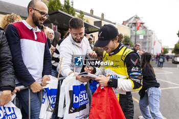 2024-06-14 - BAUD Sébastien (fra), TF Sport, Corvette Z06 GT3.R #82, LM GT3, FIA WEC, portrait during the Grande Parade des Pilotes of the 2024 24 Hours of Le Mans, 4th round of the 2024 FIA World Endurance Championship, on the Circuit des 24 Heures du Mans, on June 14, 2024 in Le Mans, France - 24 HEURES DU MANS 2024 - PARADE - ENDURANCE - MOTORS