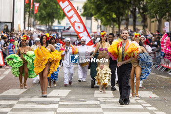 2024-06-14 - Ambiance during the Grande Parade des Pilotes of the 2024 24 Hours of Le Mans, 4th round of the 2024 FIA World Endurance Championship, on the Circuit des 24 Heures du Mans, on June 14, 2024 in Le Mans, France - 24 HEURES DU MANS 2024 - PARADE - ENDURANCE - MOTORS