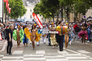 2024-06-14 - Ambiance during the Grande Parade des Pilotes of the 2024 24 Hours of Le Mans, 4th round of the 2024 FIA World Endurance Championship, on the Circuit des 24 Heures du Mans, on June 14, 2024 in Le Mans, France - 24 HEURES DU MANS 2024 - PARADE - ENDURANCE - MOTORS