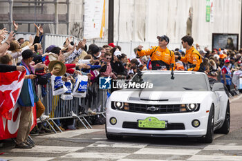 2024-06-14 - 59 SAUCY Grégoire (swi), COTTINGHAM James (gbr), COSTA Nicolas (bra), United Autosports, McLaren 720S GT3 Evo #59, LM GT3, FIA WEC, ambiance during the Grande Parade des Pilotes of the 2024 24 Hours of Le Mans, 4th round of the 2024 FIA World Endurance Championship, on the Circuit des 24 Heures du Mans, on June 14, 2024 in Le Mans, France - 24 HEURES DU MANS 2024 - PARADE - ENDURANCE - MOTORS