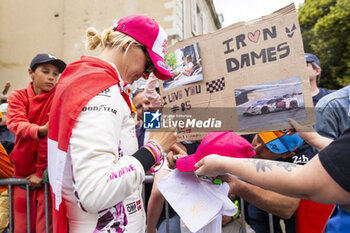 2024-06-14 - GATTING Michelle (dnk), Iron Dames, Lamborghini Huracan GT3 Evo2 #85, LM GT3, FIA WEC, portrait during the Grande Parade des Pilotes of the 2024 24 Hours of Le Mans, 4th round of the 2024 FIA World Endurance Championship, on the Circuit des 24 Heures du Mans, on June 14, 2024 in Le Mans, France - 24 HEURES DU MANS 2024 - PARADE - ENDURANCE - MOTORS