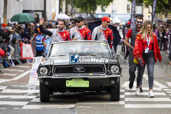 2024-06-14 - 55 HERIAU François (fra), MANN Simon (usa), ROVERA Alessio (ita), Vista AF Corse, Ferrari 296 GT3 #55, LM GT3, FIA WEC, ambiance during the Grande Parade des Pilotes of the 2024 24 Hours of Le Mans, 4th round of the 2024 FIA World Endurance Championship, on the Circuit des 24 Heures du Mans, on June 14, 2024 in Le Mans, France - 24 HEURES DU MANS 2024 - PARADE - ENDURANCE - MOTORS