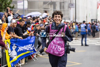 2024-06-14 - Javier Jimenez during the Grande Parade des Pilotes of the 2024 24 Hours of Le Mans, 4th round of the 2024 FIA World Endurance Championship, on the Circuit des 24 Heures du Mans, on June 14, 2024 in Le Mans, France - 24 HEURES DU MANS 2024 - PARADE - ENDURANCE - MOTORS