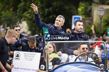 2024-06-14 - 27 JAMES Ian (usa), MANCINELLI Daniel (ita), RIBERAS Alex (spa), Heart of Racing Team, Aston Martin Vantage GT3 #27, LM GT3, FIA WEC, ambiance during the Grande Parade des Pilotes of the 2024 24 Hours of Le Mans, 4th round of the 2024 FIA World Endurance Championship, on the Circuit des 24 Heures du Mans, on June 14, 2024 in Le Mans, France - 24 HEURES DU MANS 2024 - PARADE - ENDURANCE - MOTORS