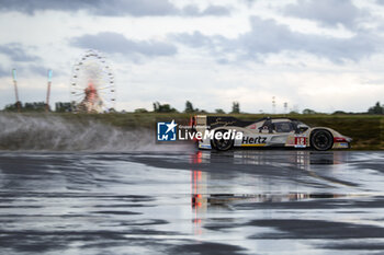 2024-06-14 - ILOTT Callum (gbr), Hertz Team Jota, Porsche 963 #12, Hypercar, FIA WEC, doing a shakedown on the Aerodrome of Le Mans during the 2024 24 Hours of Le Mans, 4th round of the 2024 FIA World Endurance Championship, on the Circuit des 24 Heures du Mans, on June 14, 2024 in Le Mans, France - 24 HEURES DU MANS 2024 - FRIDAY - ENDURANCE - MOTORS