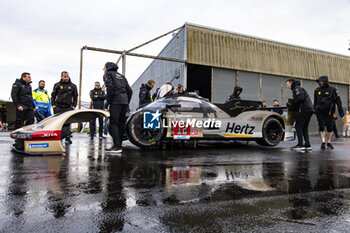 2024-06-14 - ILOTT Callum (gbr), Hertz Team Jota, Porsche 963 #12, Hypercar, FIA WEC, doing a shakedown on the Aerodrome of Le Mans during the 2024 24 Hours of Le Mans, 4th round of the 2024 FIA World Endurance Championship, on the Circuit des 24 Heures du Mans, on June 14, 2024 in Le Mans, France - 24 HEURES DU MANS 2024 - FRIDAY - ENDURANCE - MOTORS