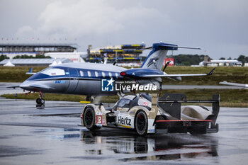 2024-06-14 - ILOTT Callum (gbr), Hertz Team Jota, Porsche 963 #12, Hypercar, FIA WEC, doing a shakedown on the Aerodrome of Le Mans during the 2024 24 Hours of Le Mans, 4th round of the 2024 FIA World Endurance Championship, on the Circuit des 24 Heures du Mans, on June 14, 2024 in Le Mans, France - 24 HEURES DU MANS 2024 - FRIDAY - ENDURANCE - MOTORS