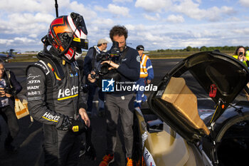 2024-06-14 - ILOTT Callum (gbr), Hertz Team Jota, Porsche 963 #12, Hypercar, FIA WEC, doing a shakedown on the Aerodrome of Le Mans during the 2024 24 Hours of Le Mans, 4th round of the 2024 FIA World Endurance Championship, on the Circuit des 24 Heures du Mans, on June 14, 2024 in Le Mans, France - 24 HEURES DU MANS 2024 - FRIDAY - ENDURANCE - MOTORS