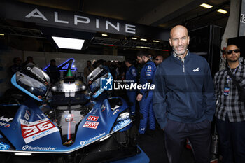 2024-06-15 - Zinedine Zidane during the pre-race of the 2024 24 Hours of Le Mans, 4th round of the 2024 FIA World Endurance Championship, on the Circuit des 24 Heures du Mans, on June 15, 2024 in Le Mans, France - 24 HEURES DU MANS 2024 - PRE-RACE - ENDURANCE - MOTORS