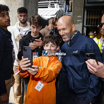 2024-06-15 - Zinedine Zidane during the pre-race of the 2024 24 Hours of Le Mans, 4th round of the 2024 FIA World Endurance Championship, on the Circuit des 24 Heures du Mans, on June 15, 2024 in Le Mans, France - 24 HEURES DU MANS 2024 - PRE-RACE - ENDURANCE - MOTORS