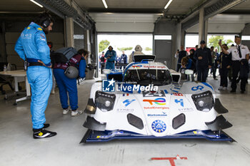 2024-06-15 - RICHELMI Stéphane, Mission H24, Hydrogen Parade during the pre-race of the 2024 24 Hours of Le Mans, 4th round of the 2024 FIA World Endurance Championship, on the Circuit des 24 Heures du Mans, on June 15, 2024 in Le Mans, France - 24 HEURES DU MANS 2024 - PRE-RACE - ENDURANCE - MOTORS