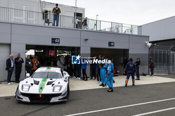 2024-06-15 - Ligier JS2 RH2 during the pre-race of the 2024 24 Hours of Le Mans, 4th round of the 2024 FIA World Endurance Championship, on the Circuit des 24 Heures du Mans, on June 15, 2024 in Le Mans, France - 24 HEURES DU MANS 2024 - PRE-RACE - ENDURANCE - MOTORS