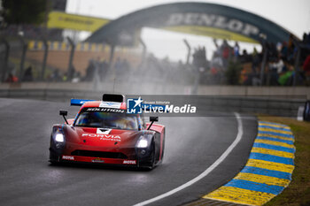 2024-06-15 - Solution F during the pre-race of the 2024 24 Hours of Le Mans, 4th round of the 2024 FIA World Endurance Championship, on the Circuit des 24 Heures du Mans, on June 15, 2024 in Le Mans, France - 24 HEURES DU MANS 2024 - PRE-RACE - ENDURANCE - MOTORS