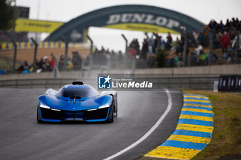 2024-06-15 - Alpenglow during the pre-race of the 2024 24 Hours of Le Mans, 4th round of the 2024 FIA World Endurance Championship, on the Circuit des 24 Heures du Mans, on June 15, 2024 in Le Mans, France - 24 HEURES DU MANS 2024 - PRE-RACE - ENDURANCE - MOTORS