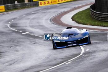 2024-06-15 - Alpine alpenglow during the pre-race of the 2024 24 Hours of Le Mans, 4th round of the 2024 FIA World Endurance Championship, on the Circuit des 24 Heures du Mans, on June 15, 2024 in Le Mans, France - 24 HEURES DU MANS 2024 - PRE-RACE - ENDURANCE - MOTORS