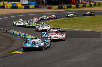 2024-06-15 - start of the race, depart, 35 MILESI Charles (fra), HABSBURG-Lothringen Ferdinand (aut), CHATIN Paul-Loup (fra), Alpine Endurance Team #35, Alpine A424, Hypercar, FIA WEC, action during the pre-race of the 2024 24 Hours of Le Mans, 4th round of the 2024 FIA World Endurance Championship, on the Circuit des 24 Heures du Mans, on June 15, 2024 in Le Mans, France - 24 HEURES DU MANS 2024 - PRE-RACE - ENDURANCE - MOTORS