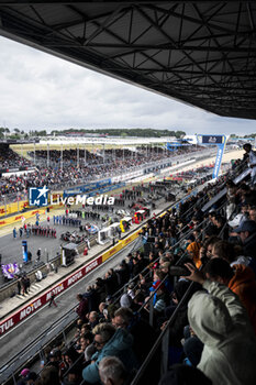 2024-06-15 - Grid during the pre-race of the 2024 24 Hours of Le Mans, 4th round of the 2024 FIA World Endurance Championship, on the Circuit des 24 Heures du Mans, on June 15, 2024 in Le Mans, France - 24 HEURES DU MANS 2024 - PRE-RACE - ENDURANCE - MOTORS