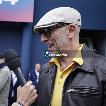 2024-06-15 - CASSEL Vincent, portrait during the pre-race of the 2024 24 Hours of Le Mans, 4th round of the 2024 FIA World Endurance Championship, on the Circuit des 24 Heures du Mans, on June 15, 2024 in Le Mans, France - 24 HEURES DU MANS 2024 - PRE-RACE - ENDURANCE - MOTORS