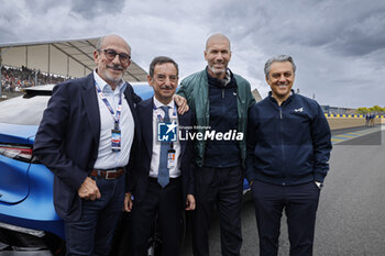 2024-06-15 - MILLE Richard (fra), Président ot the FIA Endurance Commission, portrait FILLON Pierre (fra), President of ACO, portrait ZIDANE Zinedine (fra), Start of the 24 Hours of Le Mans 2024, portrait DE MEO Luca DG Renault group, portrait during the pre-race of the 2024 24 Hours of Le Mans, 4th round of the 2024 FIA World Endurance Championship, on the Circuit des 24 Heures du Mans, on June 15, 2024 in Le Mans, France - 24 HEURES DU MANS 2024 - PRE-RACE - ENDURANCE - MOTORS