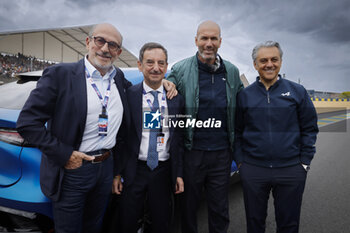 2024-06-15 - MILLE Richard (fra), Président ot the FIA Endurance Commission, portrait FILLON Pierre (fra), President of ACO, portrait ZIDANE Zinedine (fra), Start of the 24 Hours of Le Mans 2024, portrait DE MEO Luca DG Renault group, portrait during the pre-race of the 2024 24 Hours of Le Mans, 4th round of the 2024 FIA World Endurance Championship, on the Circuit des 24 Heures du Mans, on June 15, 2024 in Le Mans, France - 24 HEURES DU MANS 2024 - PRE-RACE - ENDURANCE - MOTORS