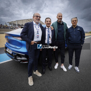 2024-06-15 - MILLE Richard (fra), Président ot the FIA Endurance Commission, portrait FILLON Pierre (fra), President of ACO, portrait ZIDANE Zinedine (fra), Start of the 24 Hours of Le Mans 2024, portrait DE MEO Luca DG Renault group, portrait during the pre-race of the 2024 24 Hours of Le Mans, 4th round of the 2024 FIA World Endurance Championship, on the Circuit des 24 Heures du Mans, on June 15, 2024 in Le Mans, France - 24 HEURES DU MANS 2024 - PRE-RACE - ENDURANCE - MOTORS