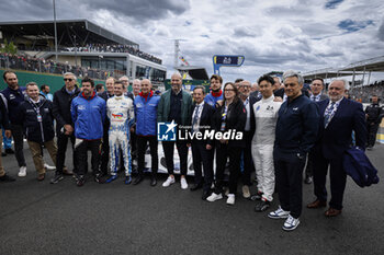 2024-06-15 - MILLE Richard (fra), Président ot the FIA Endurance Commission, portrait FILLON Pierre (fra), President of ACO, portrait ZIDANE Zinedine (fra), Start of the 24 Hours of Le Mans 2024, portrait DE MEO Luca DG Renault group, portrait during the pre-race of the 2024 24 Hours of Le Mans, 4th round of the 2024 FIA World Endurance Championship, on the Circuit des 24 Heures du Mans, on June 15, 2024 in Le Mans, France - 24 HEURES DU MANS 2024 - PRE-RACE - ENDURANCE - MOTORS