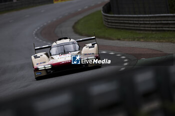 2024-06-15 - 12 STEVENS Will (gbr), ILOTT Callum (gbr), NATO Norman (fra), Hertz Team Jota, Porsche 963 #12, Hypercar, FIA WEC, action during the Warm-Up of the 2024 24 Hours of Le Mans, 4th round of the 2024 FIA World Endurance Championship, on the Circuit des 24 Heures du Mans, on June 15, 2024 in Le Mans, France - 24 HEURES DU MANS 2024 - WARM-UP - ENDURANCE - MOTORS