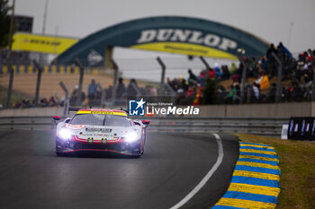 2024-06-15 - 54 FLOHR Thomas (swi), CASTELLACCI Francesco (ita), RIGON Davide (ita), Vista AF Corse, Ferrari 296 GT3 #54, LM GT3, FIA WEC, action during the Warm-Up of the 2024 24 Hours of Le Mans, 4th round of the 2024 FIA World Endurance Championship, on the Circuit des 24 Heures du Mans, on June 15, 2024 in Le Mans, France - 24 HEURES DU MANS 2024 - WARM-UP - ENDURANCE - MOTORS