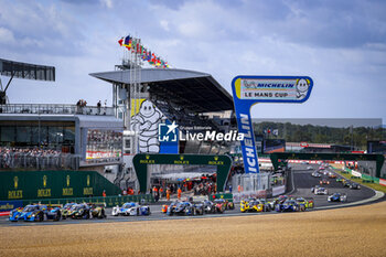 2024-06-15 - start of the race, depart, during the Road to Le Mans 2024, 3rd round of the 2024 Michelin Le Mans Cup, on the Circuit des 24 Heures du Mans, from June 12 to 15, 2024 in Le Mans, France - AUTO - ROAD TO LE MANS 2024 - ENDURANCE - MOTORS