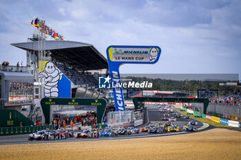 2024-06-15 - start of the race, depart, during the Road to Le Mans 2024, 3rd round of the 2024 Michelin Le Mans Cup, on the Circuit des 24 Heures du Mans, from June 12 to 15, 2024 in Le Mans, France - AUTO - ROAD TO LE MANS 2024 - ENDURANCE - MOTORS