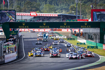 2024-06-15 - start of the race, depart, during the Road to Le Mans 2024, 3rd round of the 2024 Michelin Le Mans Cup, on the Circuit des 24 Heures du Mans, from June 12 to 15, 2024 in Le Mans, France - AUTO - ROAD TO LE MANS 2024 - ENDURANCE - MOTORS