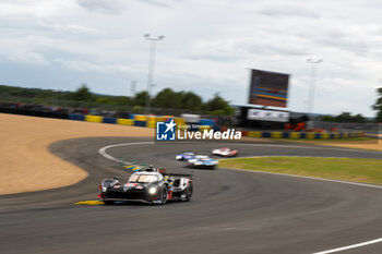 2024-06-15 - 08 BUEMI Sébastien (swi), HARTLEY Brendon (nzl), HIRAKAWA Ryo (jpn), Toyota Gazoo Racing, Toyota GR010 - Hybrid #08, Hypercar, FIA WEC, action during the 2024 24 Hours of Le Mans, 4th round of the 2024 FIA World Endurance Championship, on the Circuit des 24 Heures du Mans, from June 15 to 16, 2024 in Le Mans, France - 24 HEURES DU MANS 2024 - RACE - ENDURANCE - MOTORS