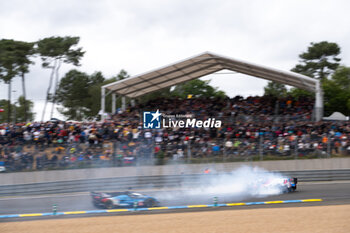 2024-06-15 - 15 VANTHOOR Dries (bel), MARCIELLO Raffaele (swi), WITTMANN Marco (ger), BMW M Team WRT, BMW Hybrid V8 #15, Hypercar, FIA WEC, crash, accident, during the 2024 24 Hours of Le Mans, 4th round of the 2024 FIA World Endurance Championship, on the Circuit des 24 Heures du Mans, from June 15 to 16, 2024 in Le Mans, France - 24 HEURES DU MANS 2024 - RACE - ENDURANCE - MOTORS