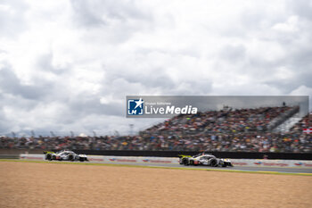 2024-06-15 - 93 VERGNE Jean-Eric (fra), JENSEN Mikkel (dnk), MULLER Nico (swi), Peugeot TotalEnergies, Peugeot 9x8 #93, Hypercar, FIA WEC, 94 VANDOORNE Stoffel (bel), DUVAL Loïc (fra), DI RESTA Paul (gbr), Peugeot TotalEnergies, Peugeot 9x8 #94, Hypercar, FIA WEC, action during the 2024 24 Hours of Le Mans, 4th round of the 2024 FIA World Endurance Championship, on the Circuit des 24 Heures du Mans, from June 15 to 16, 2024 in Le Mans, France - 24 HEURES DU MANS 2024 - RACE - ENDURANCE - MOTORS