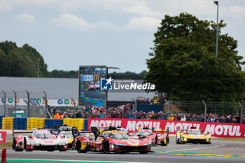 2024-06-15 - 50 FUOCO Antonio (ita), MOLINA Miguel (spa), NIELSEN Nicklas (dnk), Ferrari AF Corse, Ferrari 499P #50, Hypercar, FIA WEC, action 06 ESTRE Kevin (fra), LOTTERER André (ger), VANTHOOR Laurens (bel), Porsche Penske Motorsport, Porsche 963 #06, Hypercar, FIA WEC, action during the 2024 24 Hours of Le Mans, 4th round of the 2024 FIA World Endurance Championship, on the Circuit des 24 Heures du Mans, from June 15 to 16, 2024 in Le Mans, France - 24 HEURES DU MANS 2024 - RACE - ENDURANCE - MOTORS