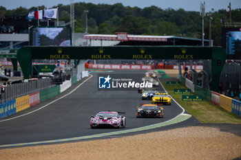 2024-06-15 - 85 BOVY Sarah (bel), FREY Rahel (swi), GATTING Michelle (dnk), Iron Dames, Lamborghini Huracan GT3 Evo2 #85, LM GT3, FIA WEC, action during the 2024 24 Hours of Le Mans, 4th round of the 2024 FIA World Endurance Championship, on the Circuit des 24 Heures du Mans, from June 15 to 16, 2024 in Le Mans, France - 24 HEURES DU MANS 2024 - RACE - ENDURANCE - MOTORS