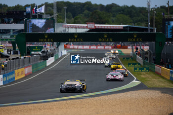 2024-06-15 - 82 JUNCADELLA Daniel (spa), BAUD Sébastien (fra), KOIZUMI Hiroshi (jpn), TF Sport, Corvette Z06 GT3.R #82, LM GT3, FIA WEC, action during the 2024 24 Hours of Le Mans, 4th round of the 2024 FIA World Endurance Championship, on the Circuit des 24 Heures du Mans, from June 15 to 16, 2024 in Le Mans, France - 24 HEURES DU MANS 2024 - RACE - ENDURANCE - MOTORS