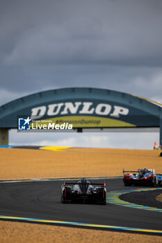 2024-06-15 - 02 BAMBER Earl (nzl), LYNN Alex (gbr), PALOU Alex (spa), Cadillac Racing, Cadillac V-Series.R #02, Hypercar, FIA WEC, action during the 2024 24 Hours of Le Mans, 4th round of the 2024 FIA World Endurance Championship, on the Circuit des 24 Heures du Mans, from June 15 to 16, 2024 in Le Mans, France - 24 HEURES DU MANS 2024 - RACE - ENDURANCE - MOTORS