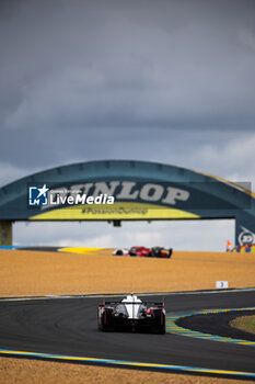 2024-06-15 - 311 DERANI Luis Felipe (bra), AITKEN Jack (gbr), DRUGOVICH Felipe (bra), Whelen Cadillac Racing, Cadillac V-Series.R #311, Hypercar, action during the 2024 24 Hours of Le Mans, 4th round of the 2024 FIA World Endurance Championship, on the Circuit des 24 Heures du Mans, from June 15 to 16, 2024 in Le Mans, France - 24 HEURES DU MANS 2024 - RACE - ENDURANCE - MOTORS