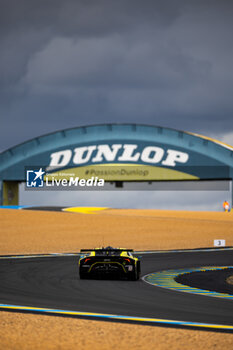 2024-06-15 - 60 SCHIAVONI Claudio (ita), CRESSONI Matteo (ita), PERERA Franck (fra), Iron Lynx, Lamborghini Huracan GT3 Evo2 #60, LM GT3, FIA WEC, action during the 2024 24 Hours of Le Mans, 4th round of the 2024 FIA World Endurance Championship, on the Circuit des 24 Heures du Mans, from June 15 to 16, 2024 in Le Mans, France - 24 HEURES DU MANS 2024 - RACE - ENDURANCE - MOTORS