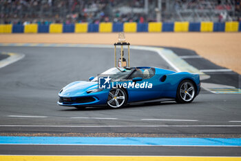 2024-06-15 - Trophy of the 24h of Le Mans during the 2024 24 Hours of Le Mans, 4th round of the 2024 FIA World Endurance Championship, on the Circuit des 24 Heures du Mans, from June 15 to 16, 2024 in Le Mans, France - 24 HEURES DU MANS 2024 - RACE - ENDURANCE - MOTORS