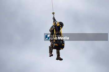 2024-06-15 - Delivery of the 24h of Le Mans trophy by helicopter before the race, 2024 24 Hours of Le Mans, 4th round of the 2024 FIA World Endurance Championship, on the Circuit des 24 Heures du Mans, from June 15 to 16, 2024 in Le Mans, France - 24 HEURES DU MANS 2024 - RACE - ENDURANCE - MOTORS