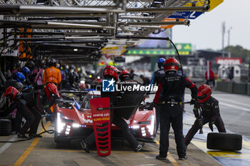 2024-06-15 - 311 DERANI Luis Felipe (bra), AITKEN Jack (gbr), DRUGOVICH Felipe (bra), Whelen Cadillac Racing, Cadillac V-Series.R #311, Hypercar, pit stop during the 2024 24 Hours of Le Mans, 4th round of the 2024 FIA World Endurance Championship, on the Circuit des 24 Heures du Mans, from June 15 to 16, 2024 in Le Mans, France - 24 HEURES DU MANS 2024 - RACE - ENDURANCE - MOTORS